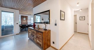 von_poll_real_estate_property_24079049VM_image_7