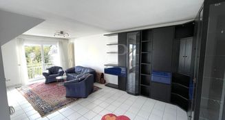 von_poll_real_estate_property_25082111_image_0