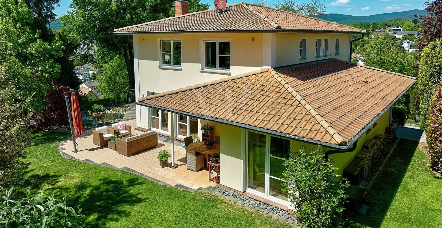 Wohnen wo andere Urlaub machen - mediterrane Villa mit Weitblick