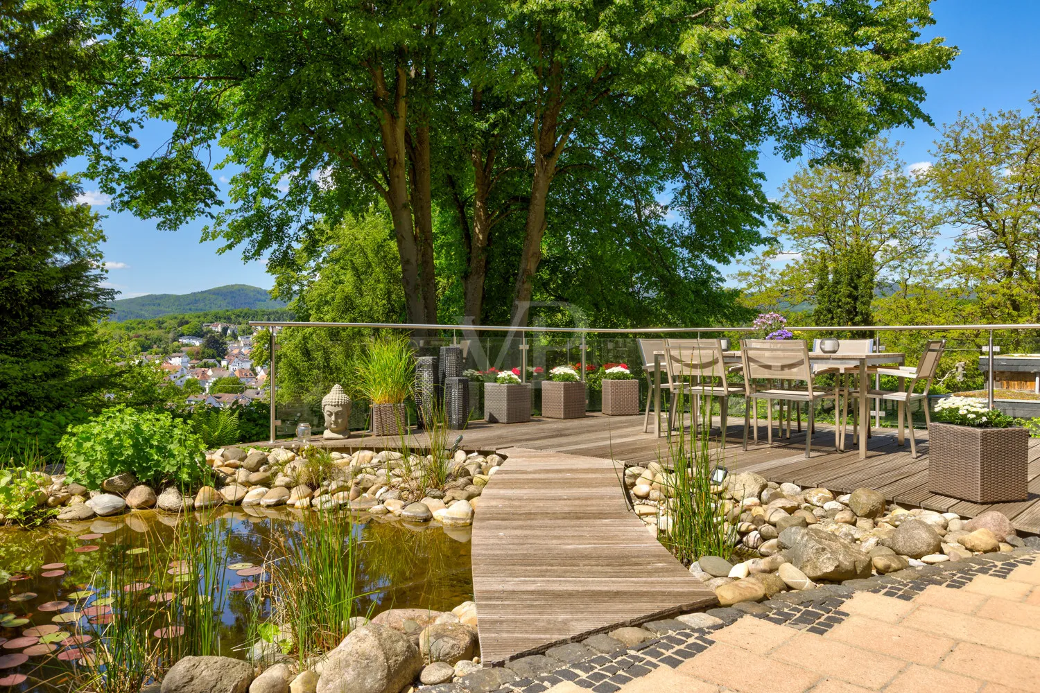 Sonnenterrasse mit Blick