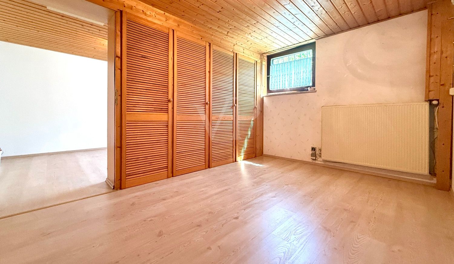 Zimmer III Ansicht I UG