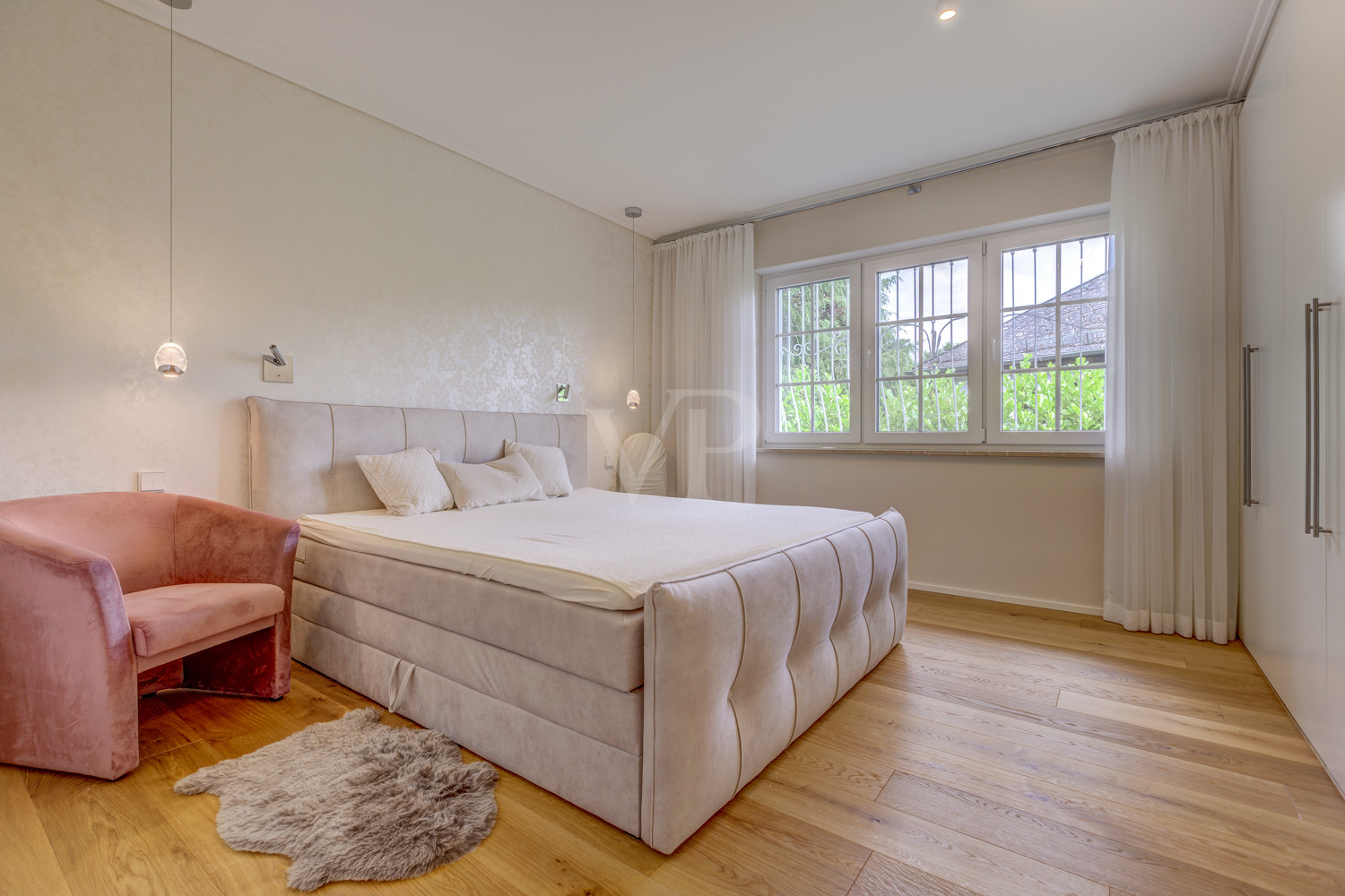 Masterbedroom