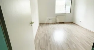 von_poll_real_estate_property_25082101_image_2