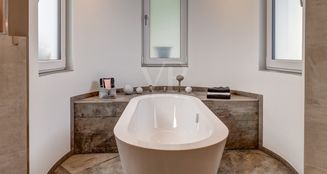 von_poll_real_estate_property_25082116_image_8