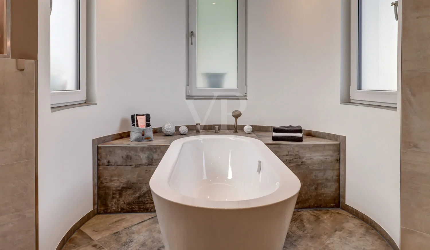 Freistehende Wanne EG Bad