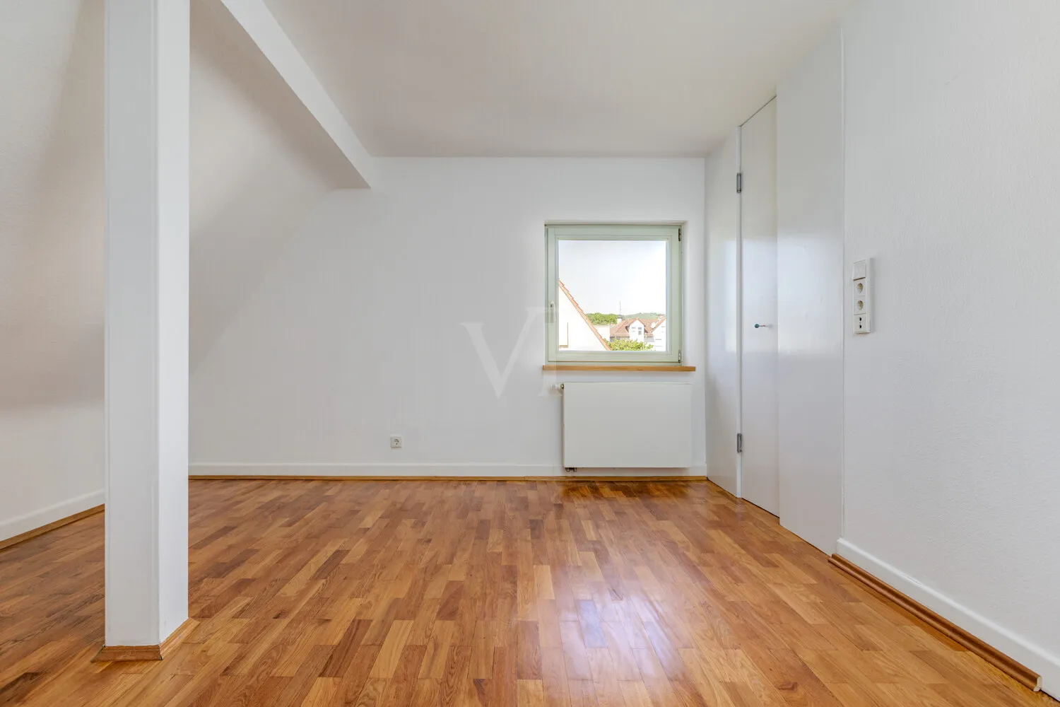 Zimmer III DG