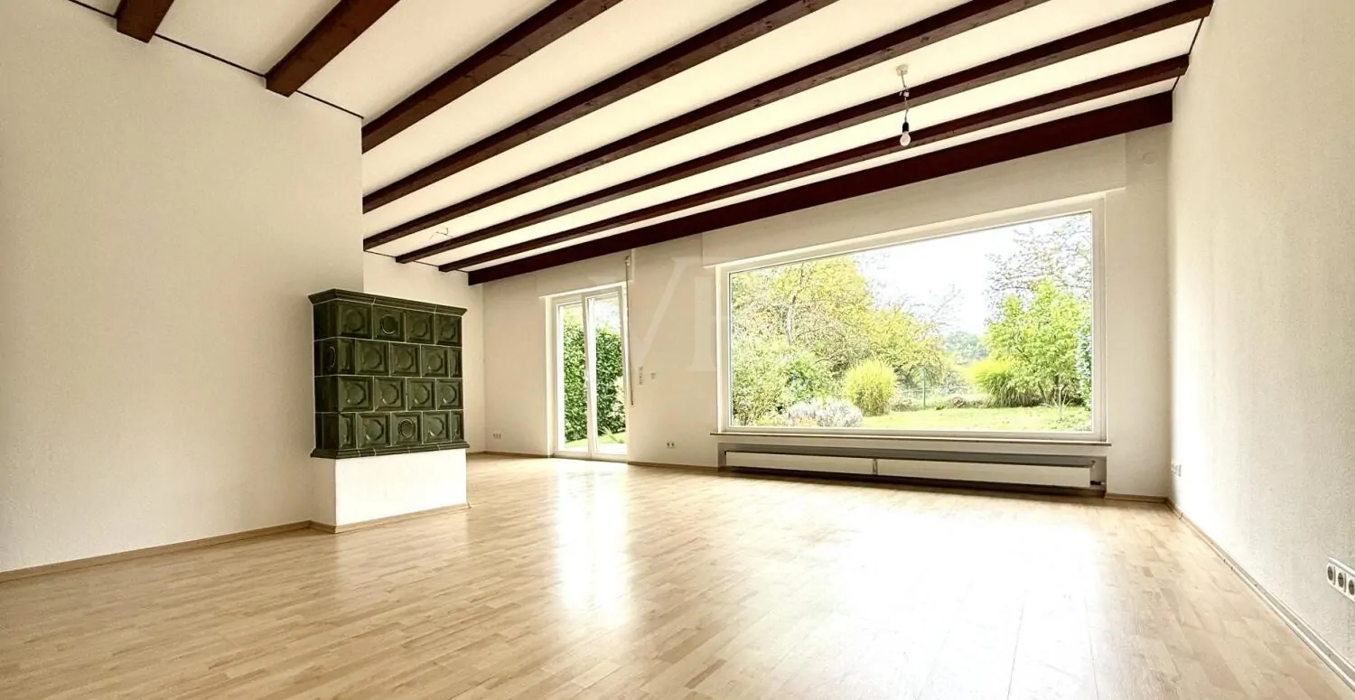 Wohnen wie im eigenen Haus mit grandiosem Garten