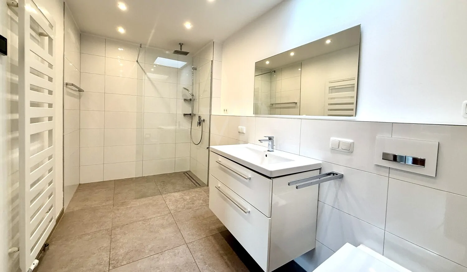 Badezimmer mit Oberlicht