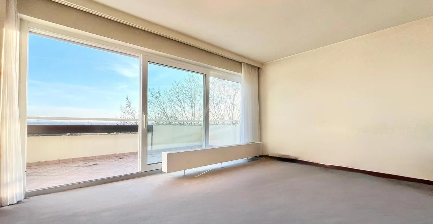 Großzügige Vier-Zimmer-Wohnung in Marxheim