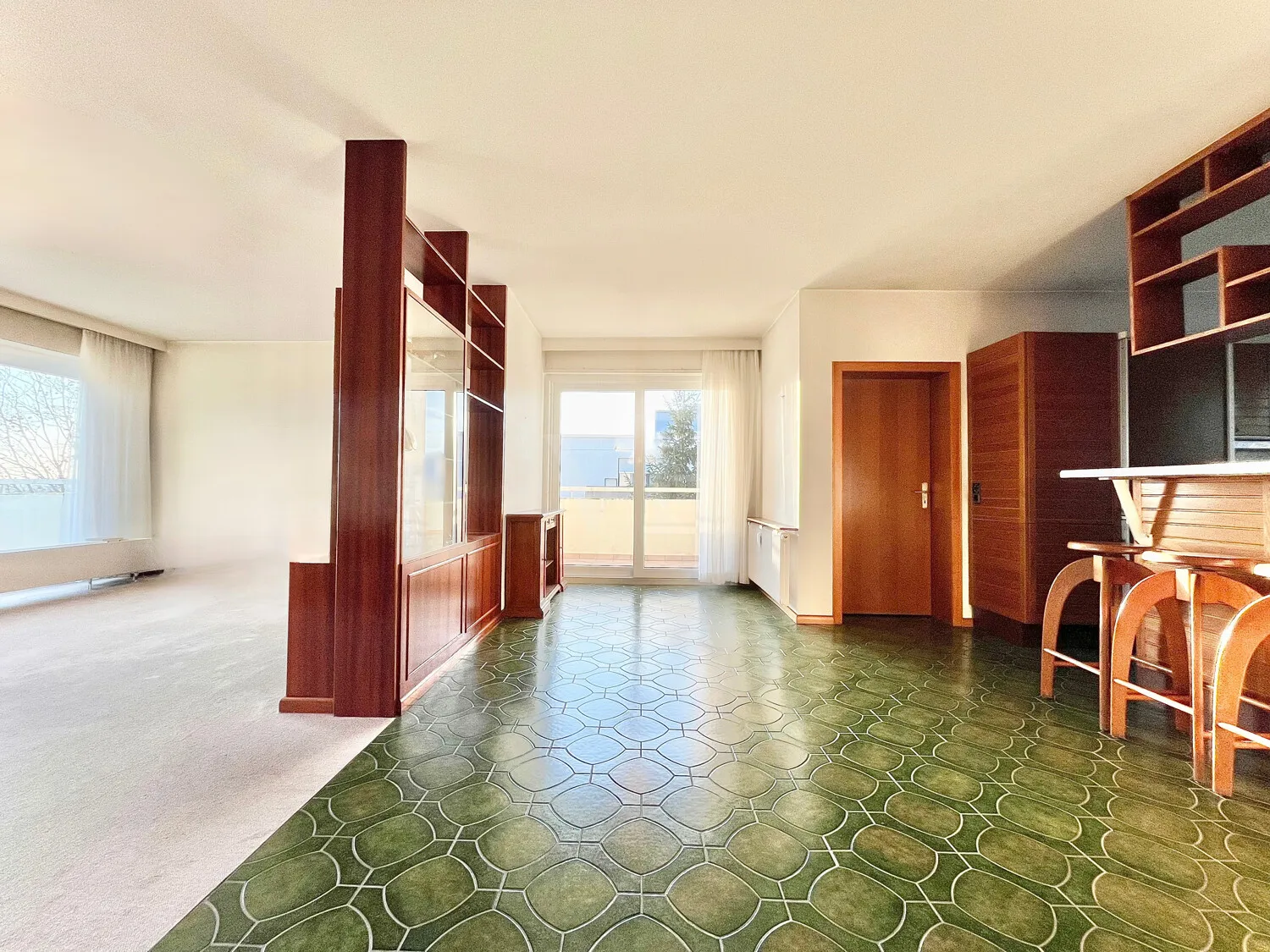 Lichtdurchfluteter Wohn- und Essbereich