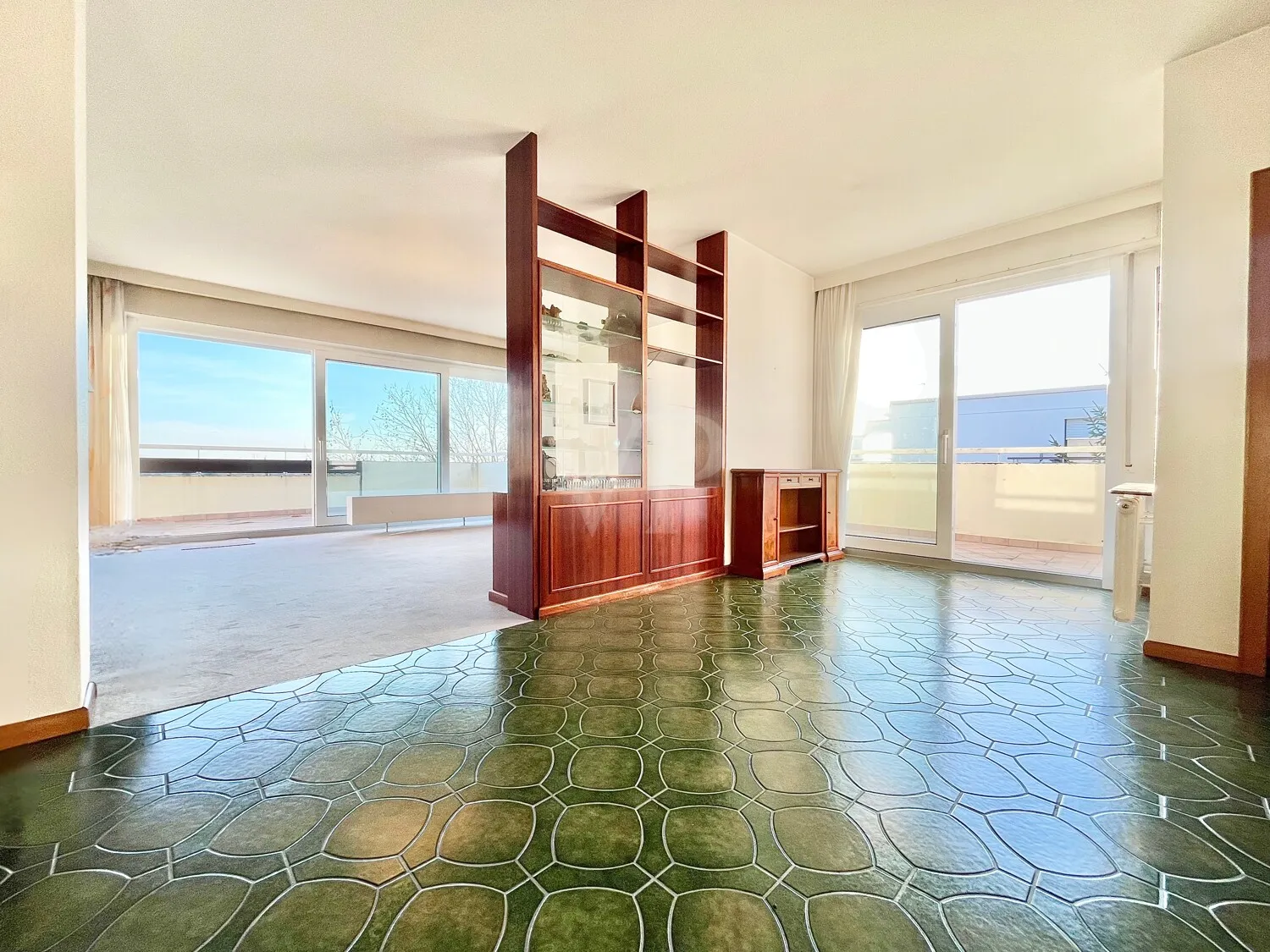 Lichtdurchfluteter Wohn- und Essbereich