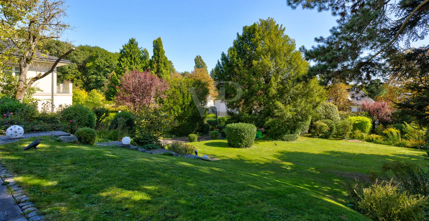 Großzügiges Baugrundstück