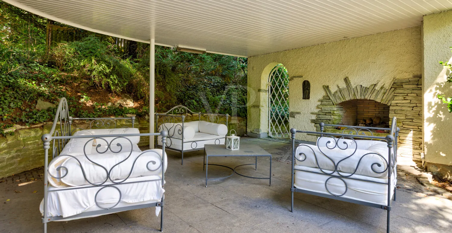 Überdachte Terrasse