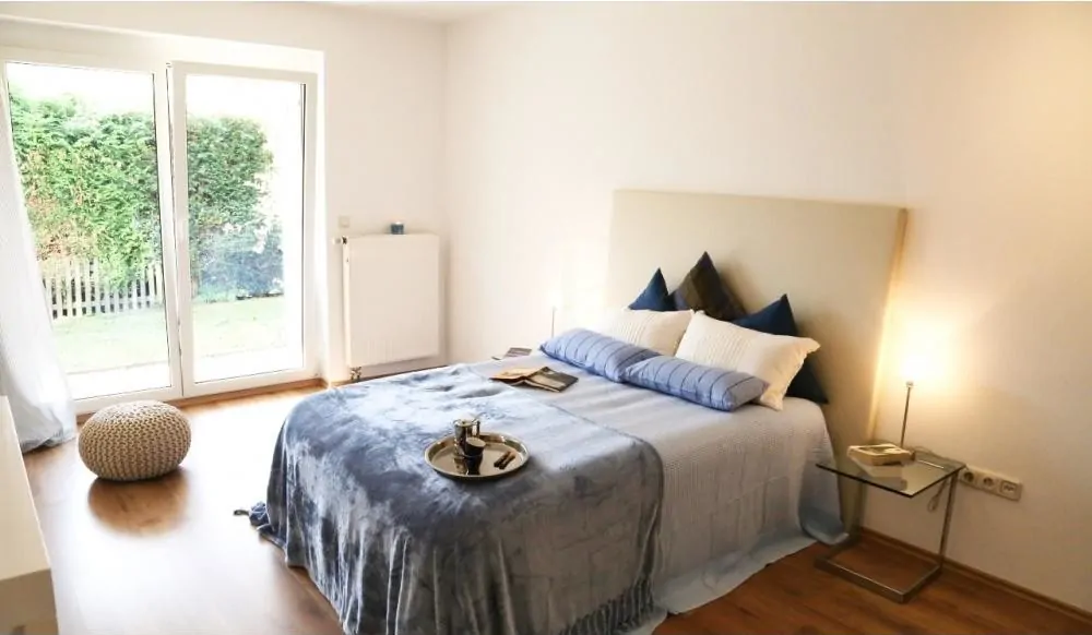 Sonniges Haus mit Skylineblick