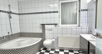 von_poll_real_estate_property_26082017_image_11