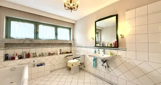 von_poll_real_estate_property_25082095c_image_9