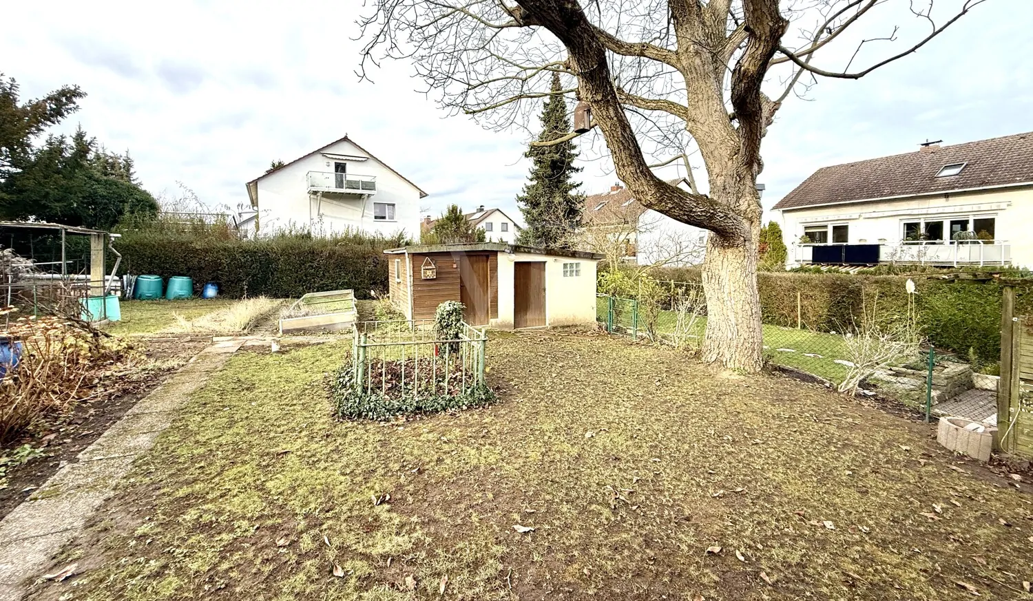 Großzügiger Garten