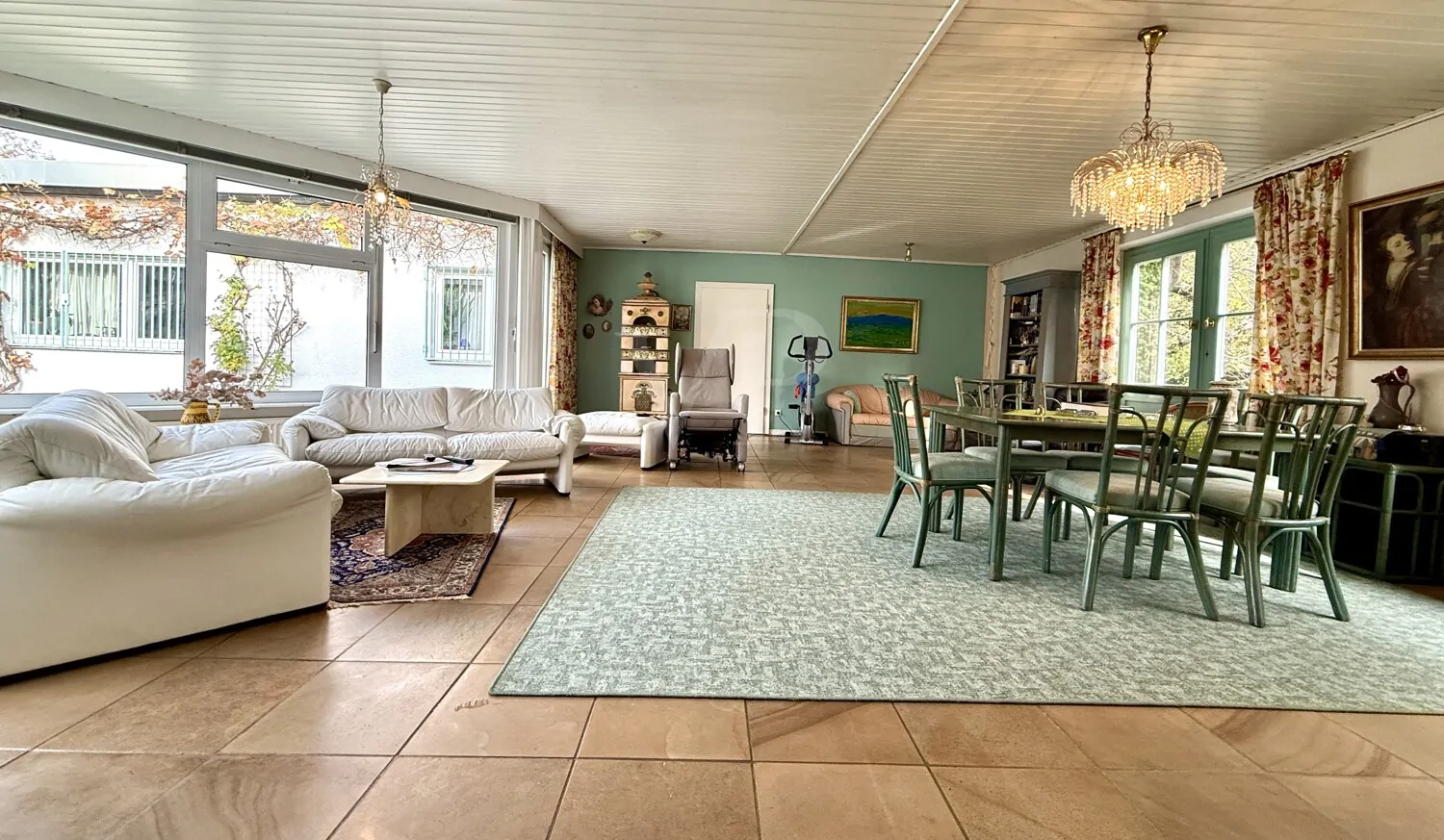 Wohn- und Essbereich