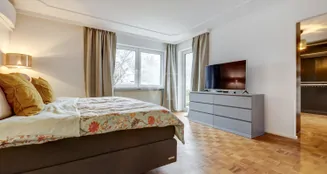 von_poll_real_estate_property_26082012_image_6