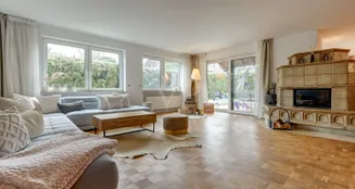 von_poll_real_estate_property_26082012_image_2