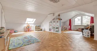 von_poll_real_estate_property_26082012_image_7