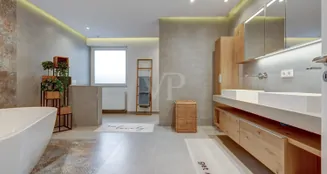 von_poll_real_estate_property_26082012_image_9