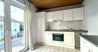 von_poll_real_estate_property_26082001_image_12