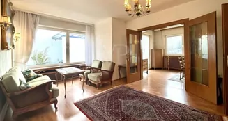 von_poll_real_estate_property_26082001_image_0