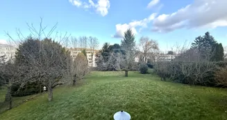 von_poll_real_estate_property_26082001_image_17