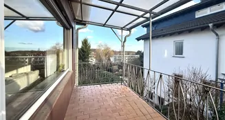 von_poll_real_estate_property_26082001_image_11