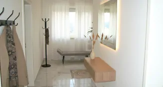 von_poll_real_estate_property_26082021_image_7