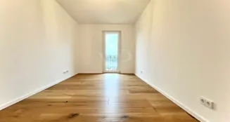 von_poll_real_estate_property_26082005_image_8