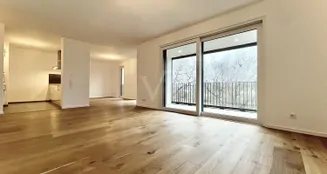 von_poll_real_estate_property_26082005_image_1