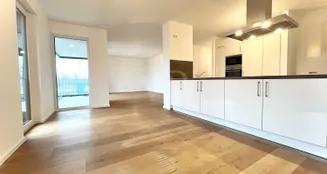 von_poll_real_estate_property_26082005_image_4