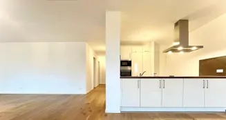 von_poll_real_estate_property_26082005_image_0