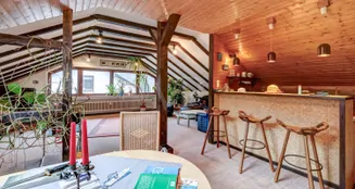 von_poll_real_estate_property_26082006_image_12