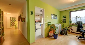 von_poll_real_estate_property_26082006_image_2