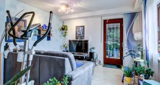 von_poll_real_estate_property_26082006_image_7