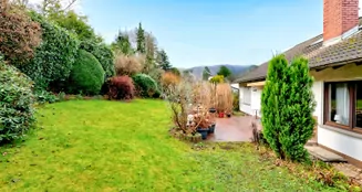 von_poll_real_estate_property_26082006_image_1