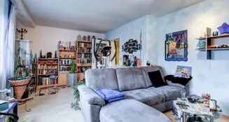 von_poll_real_estate_property_26082006_image_6