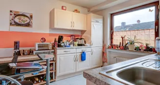 von_poll_real_estate_property_26082006_image_3