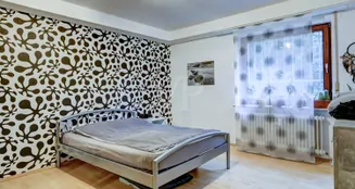 von_poll_real_estate_property_26082006_image_5