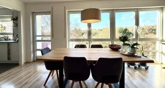 von_poll_real_estate_property_26082022_image_0