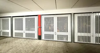 von_poll_real_estate_property_26082003_image_9