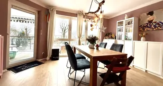 von_poll_real_estate_property_26082003_image_2