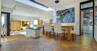 von_poll_real_estate_property_26082009_image_4