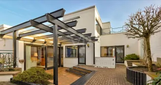 von_poll_real_estate_property_26082009_image_0