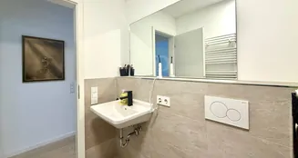 von_poll_real_estate_property_26082004_image_9