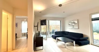 von_poll_real_estate_property_26082004_image_3