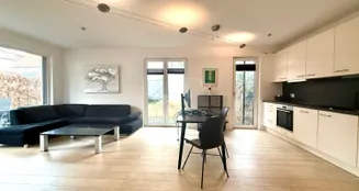 von_poll_real_estate_property_26082004_image_1